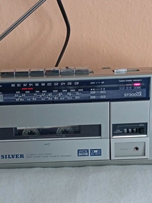 Silver ST2000X vintage portable stereo radio and cassette player like new