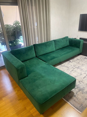 Corner sofa like new, custom made, 3m x 2m, stain-resistant fabric