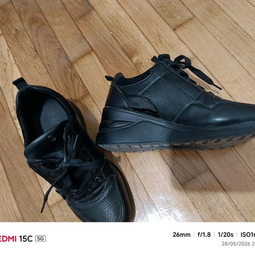 Seven women's shoes like new, size 38, black