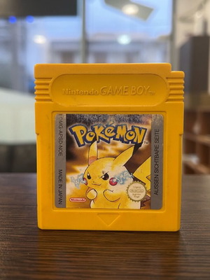 Pokemon Yellow cartridge Nintendo Game Boy like new, German version