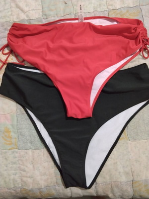 Shein bikini bottoms like new, pack of 2, black and red, size 4XL
