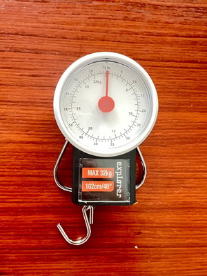 Hanging scale like new up to 32 kg