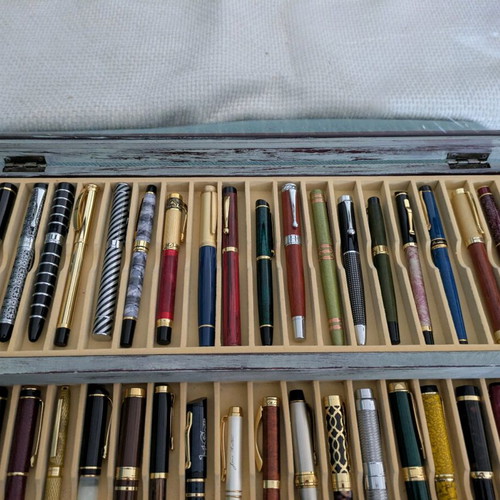 Pen collection 40 pieces in handmade box with vintage style new