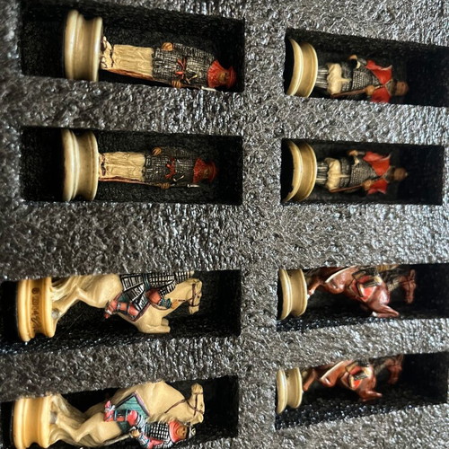 Ceramic Historical Chessmen Manopoulos S.A. chessboard like new