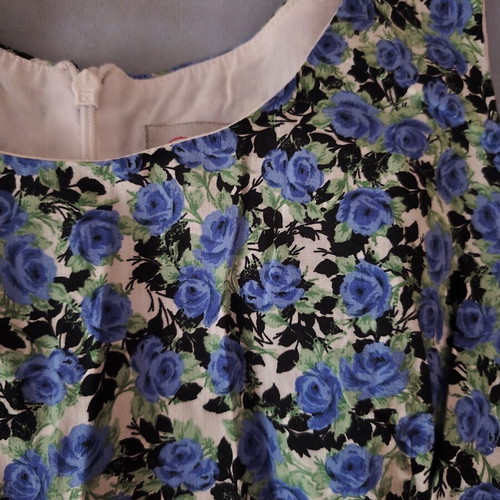 Vintage cotton dress with blue rose print and bow