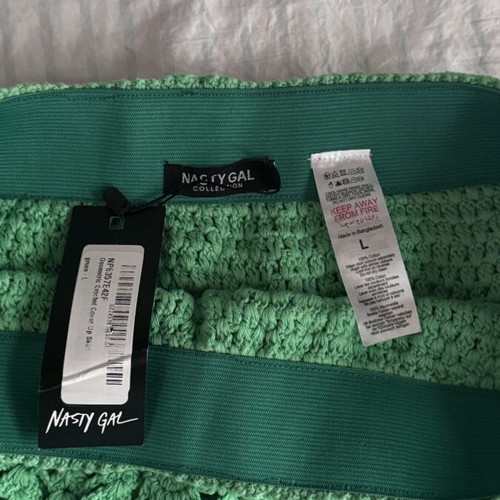 Crochet skirt Nasty Gal new, green with floral details, size L