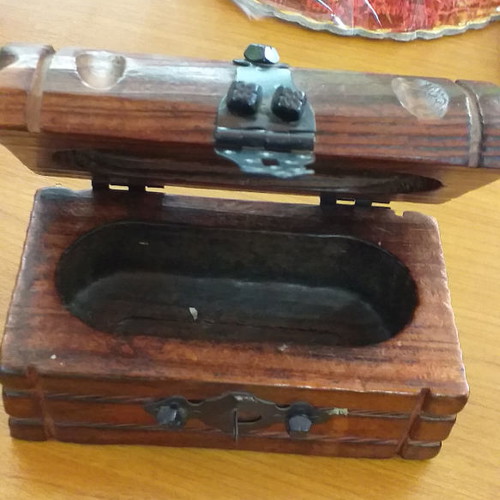 Small wooden decorative box 15×8cm