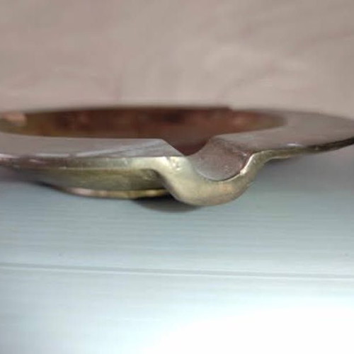 Solid brass ashtrays like new, set of 2 pieces
