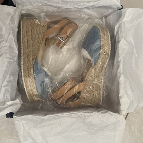 Nine West platform sandals like new, size 37, blue denim color