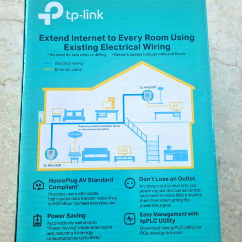 TP-Link AV600 Powerline Network Extender with Passthrough Socket