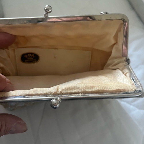 Βραδινό τσαντάκι σαν καινούργιο με ασημί και χρυσό λάμε ύφασμα