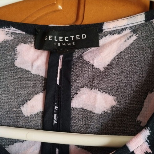 Selected short-sleeve blouse like new, blue and pink, sizes S and M