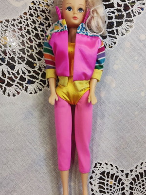 Vintage doll clone like new, 70's/80's style