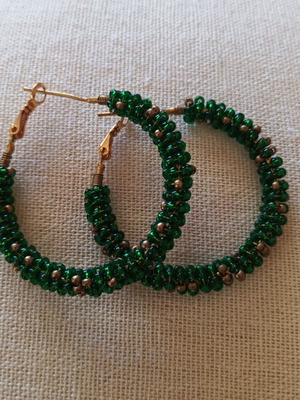 Boho style hoop earrings green and gold, new, 4 cm length