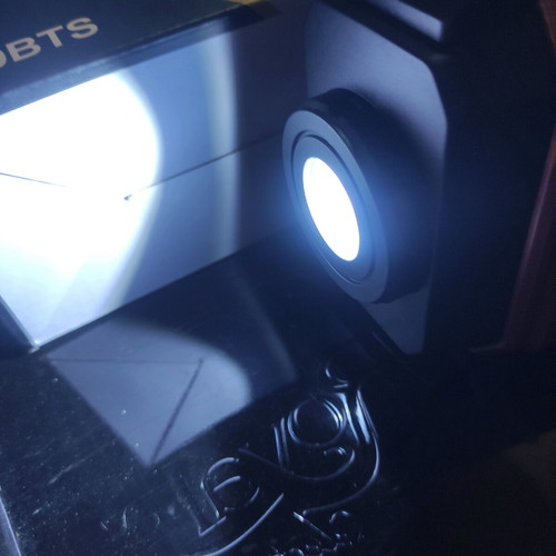 Multifunctional emergency radio new with solar charging and LED lamp