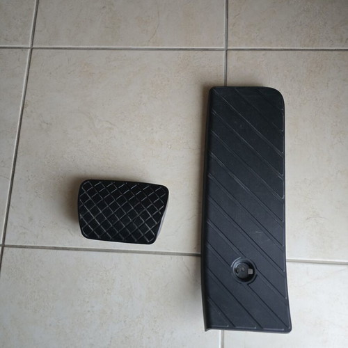 Audi A4 B9 brake and footrest pedals set used