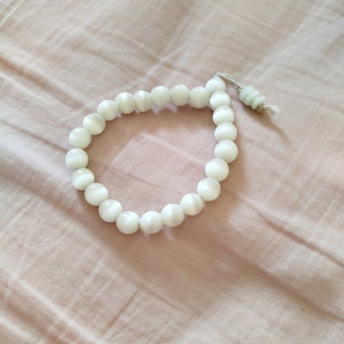 Bracelet like new, white