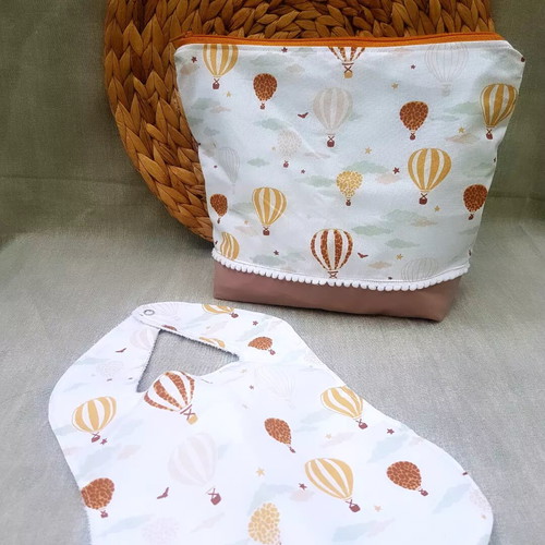 Baby neseser and bib new with cotton fabrics