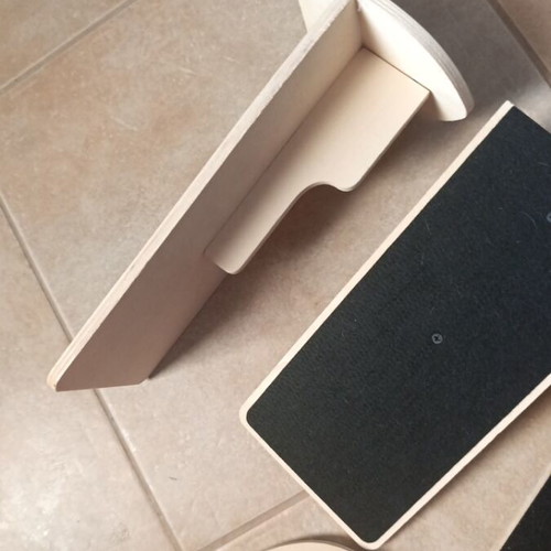 Cat wall shelves like new, set of 3 pieces