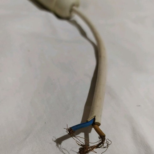 Lamp socket length 0.24 cm like new