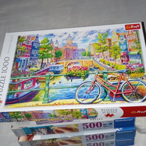 Puzzle set like new, 2x1000 pieces and 4x500 pieces