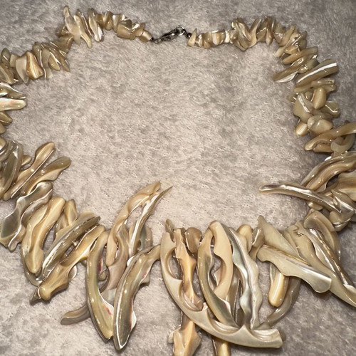 Statement summer necklace made of natural mother of pearl, like new