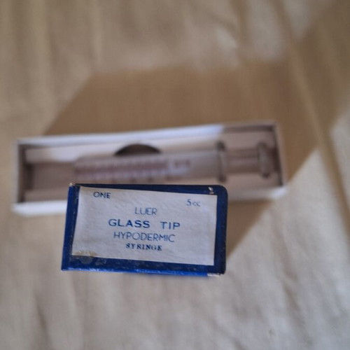 Ideal glass syringe 5 cc unused, collectible 1950s