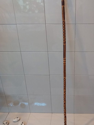 Μπαστούνι πεζοπορίας μεταχειρισμένο, σκαλισμένο στο χέρι από ξύλο ιτιάς