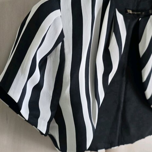 BSB striped bolero like new, size medium 40
