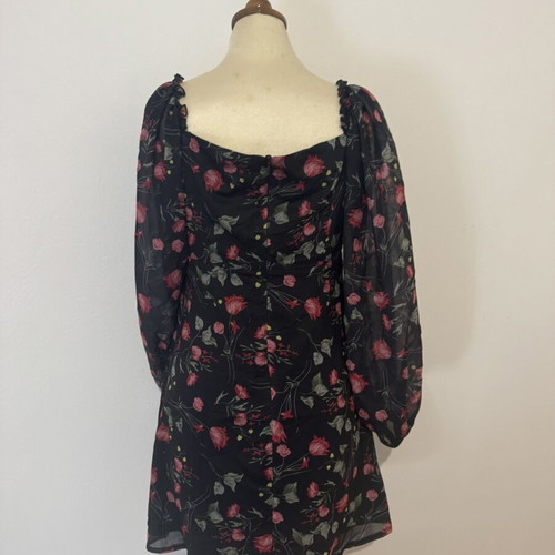 Missguided dress with beautiful neckline and shoulders, new