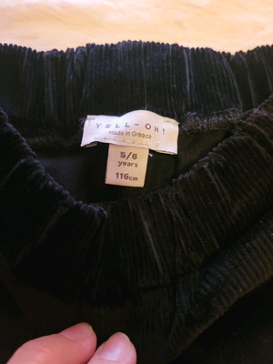 YELL-OH Black Corduroy Pants Like New for 5-6 Years, Size 116 cm