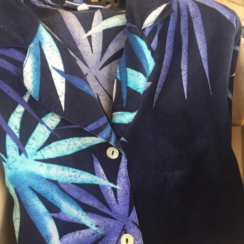 Vintage Hawaiian Shirt L with Tropical Leaf Pattern, Like New