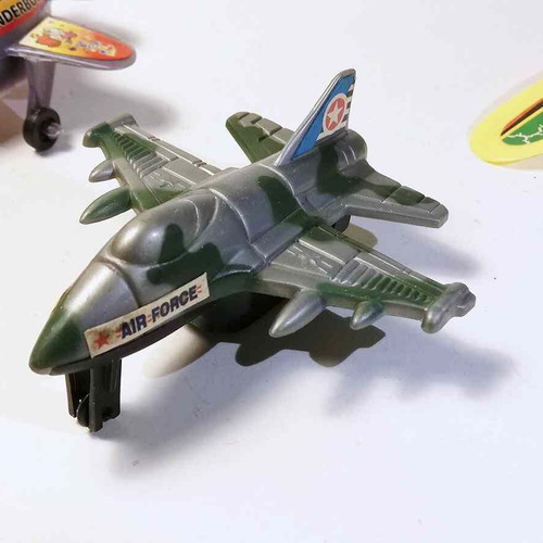 Airplanes used, plastic toy set