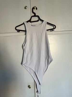 Zara λευκό κορμάκι small μέγεθος σαν καινούργιο