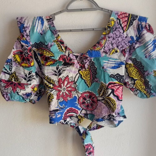 C&A Premium Cropped Top with Puff Sleeves and Boho Pattern new