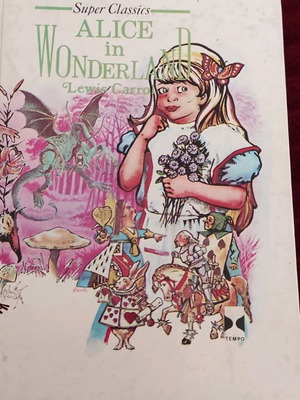 Super Classics Alice in Wonderland като нова с твърда корица