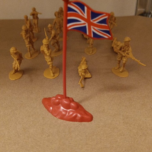 British Army Figures like new, set of 14
