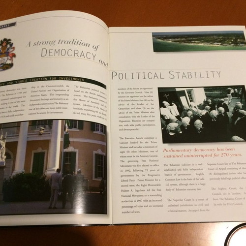 The Bahamas book like new, 28 pages