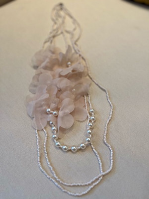 Necklace with 2 rows of faux pearls and 2 rows of moire beads with voile fabric flowers like new, beige