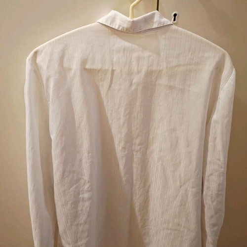 White women's shirt XL like new