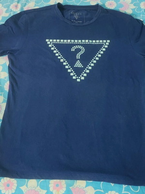 Guess Factory Carlee Triangle Tee size XL like new