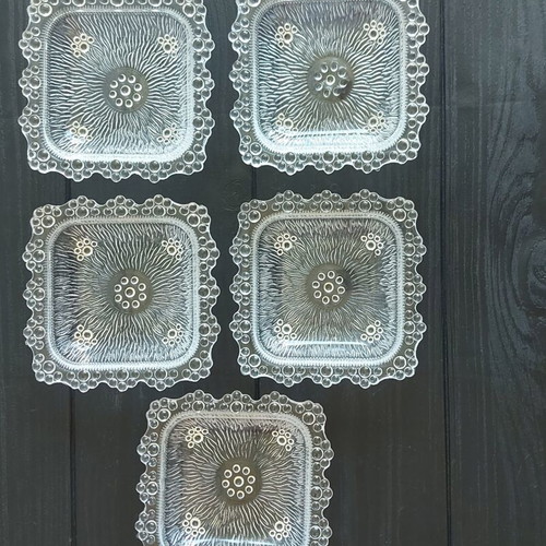 Small dessert plates used, set of 5