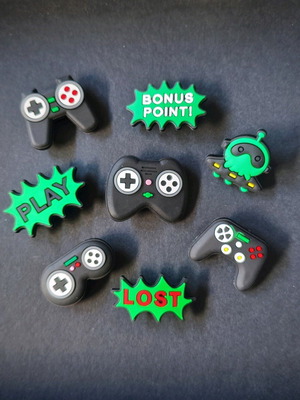 Gamer Crocs charms like new, black and green