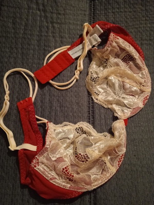 Intimissimi lace bra 75B/C, red and cream