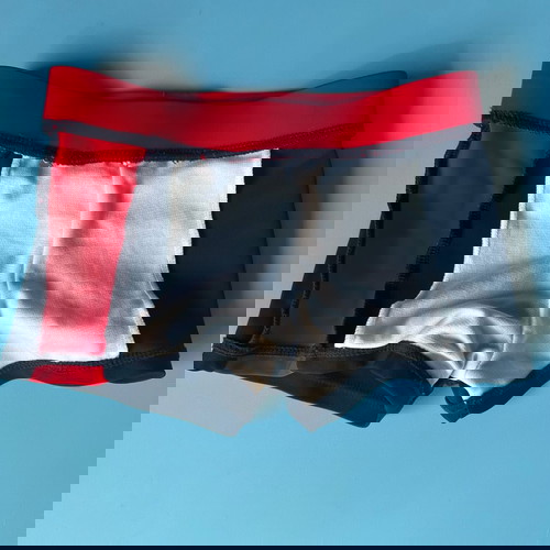 Μαγιό για αγοράκι 3-4 χρονών.