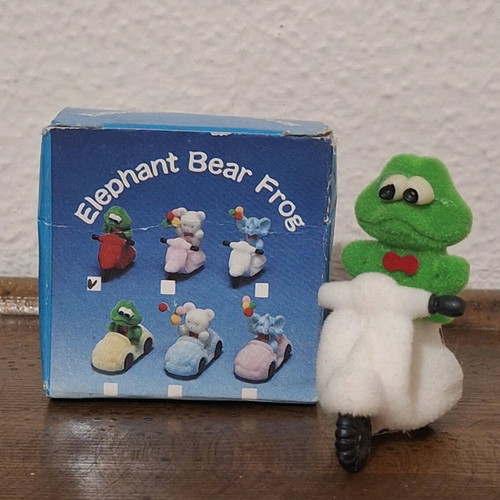 Vintage 90s plush frog with Vespa miniature used, decorative with box