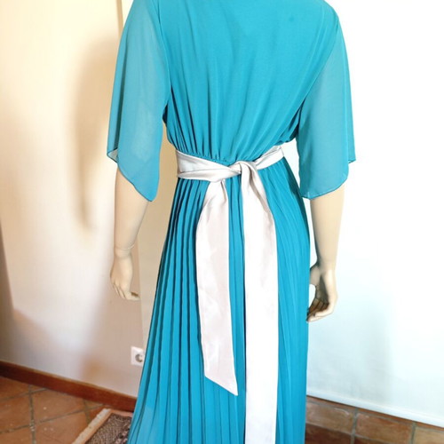 Vintage dress one size with elastic waist and wrap bust