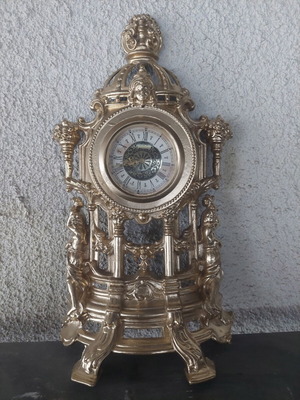 Vintage wall clock, analog