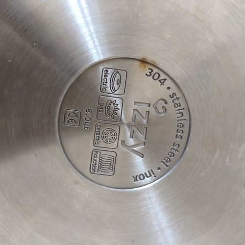 Izzy Family 8L Pressure Cooker like new