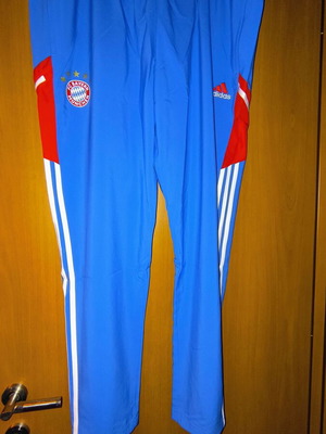 Adidas FC Bayern 22/23 2XL tracksuit pants new, authentic, wide fit